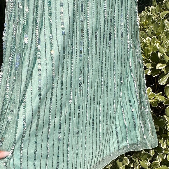 Elegant Green Prom Dress - Picture 5 of 7